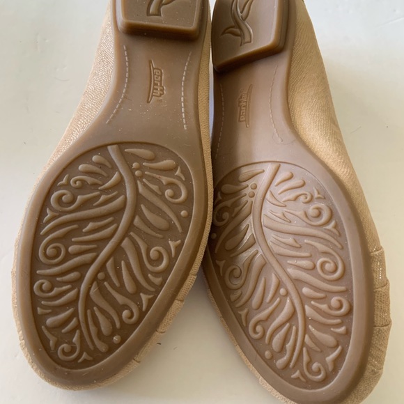 Earth Flats, Light Beige, New - Picture 3 of 6